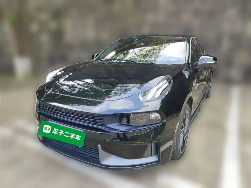 Lynk & Co 03