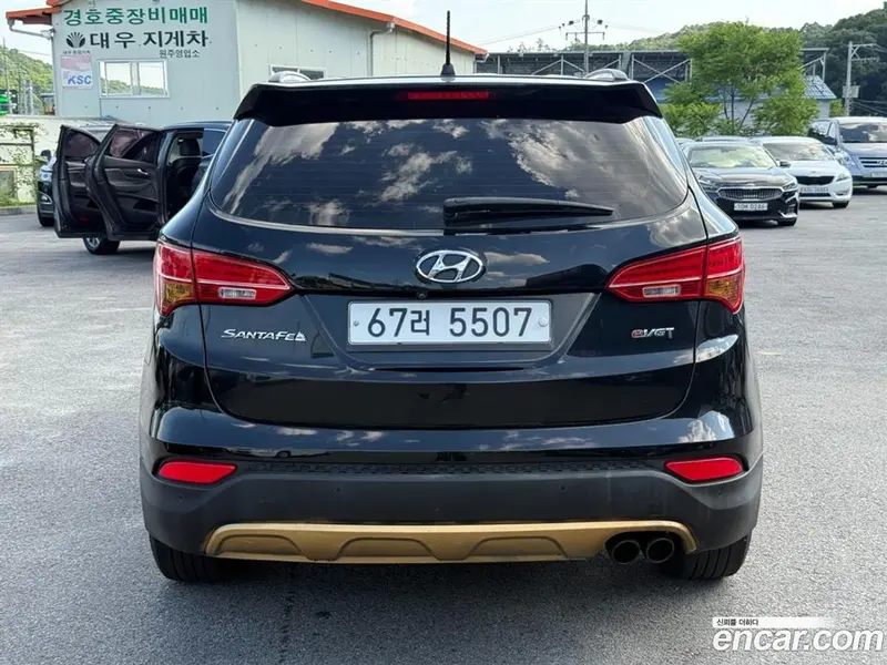 Hyundai Santa Fe (Santafe)