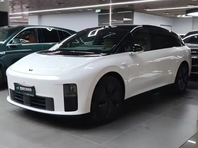 Li Auto i8