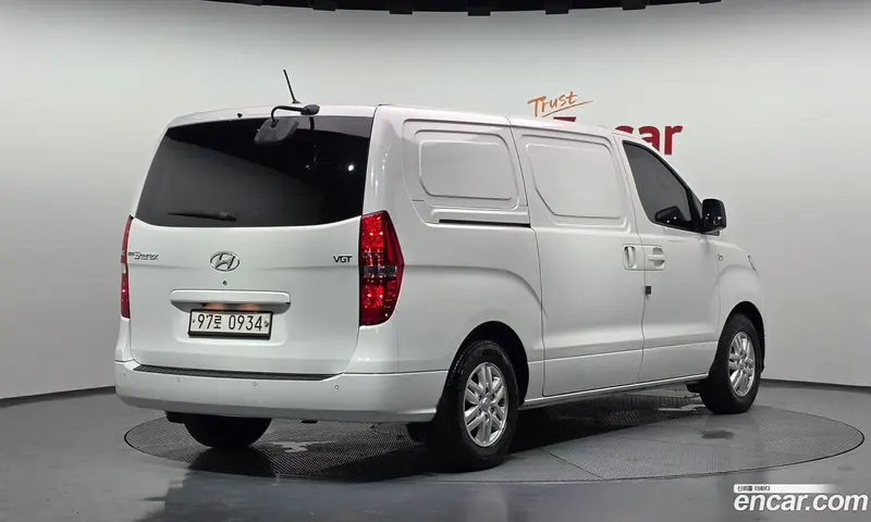 Hyundai H-1