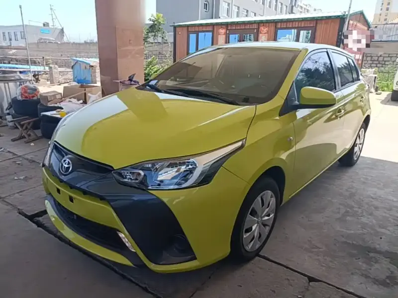 Toyota Yaris L