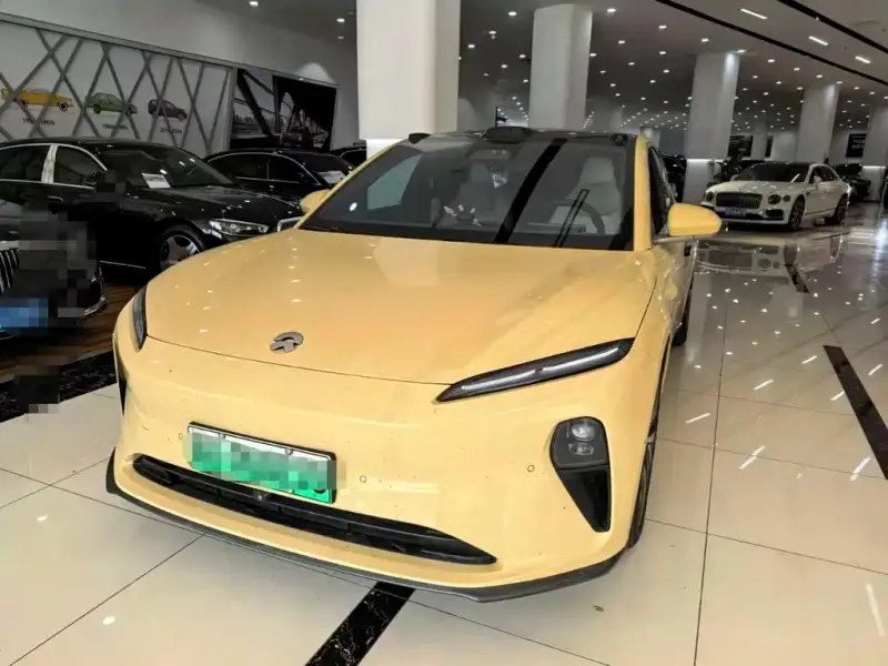 NIO ET5