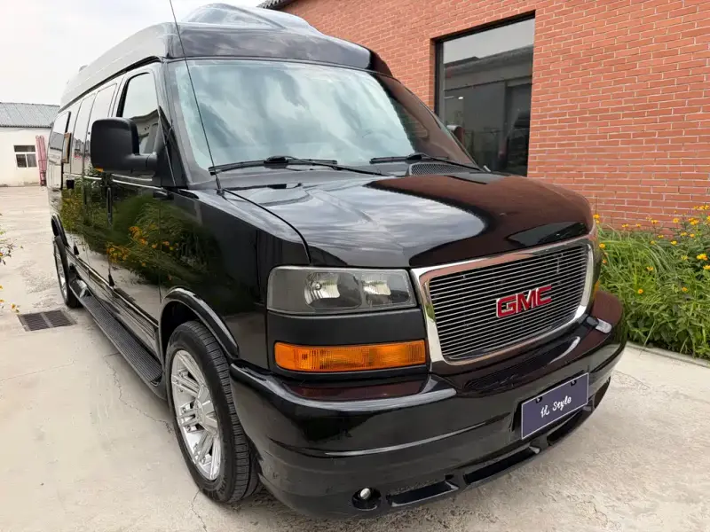 GMC Savana