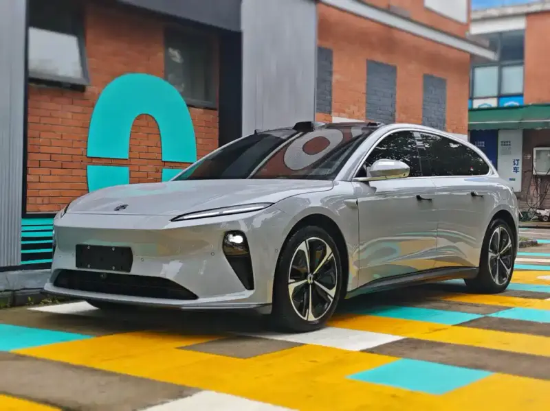 NIO ET5T