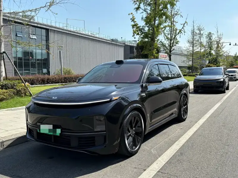 Li Auto L8