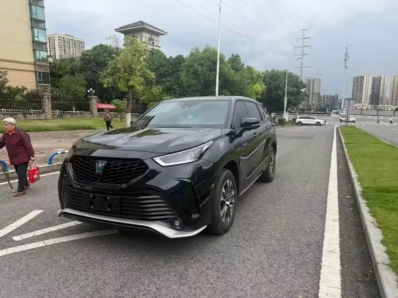 Toyota Crown Kluger