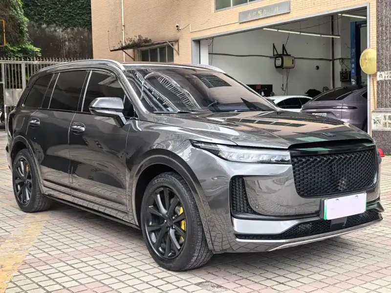 Li Auto ONE
