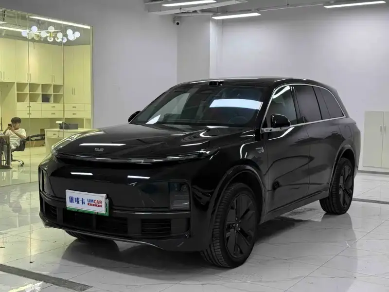 Li Auto L8
