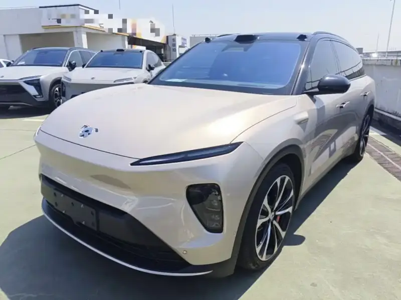 NIO ES8