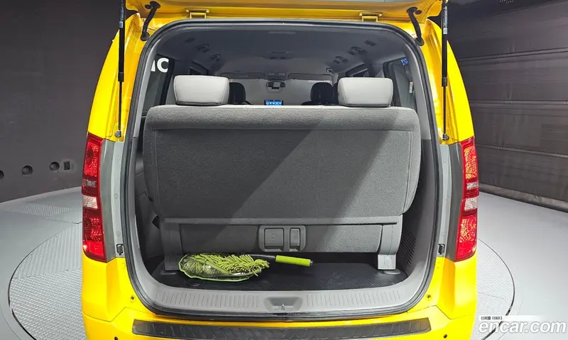 Hyundai H-1 (Starex)