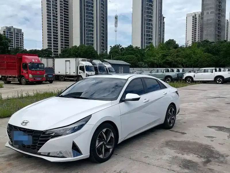Hyundai Elantra