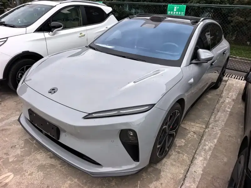 NIO ET5T
