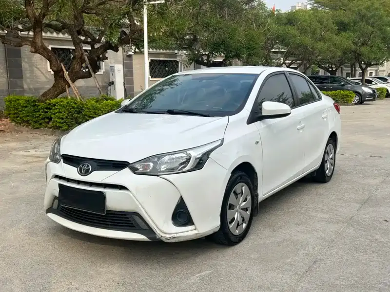 Toyota Yaris L