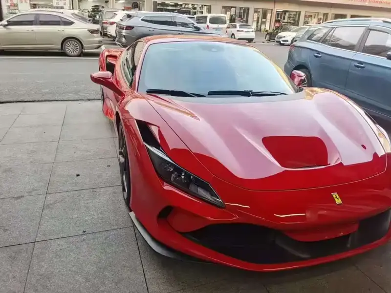 Ferrari F8
