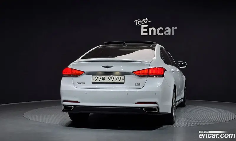 Hyundai Genesis