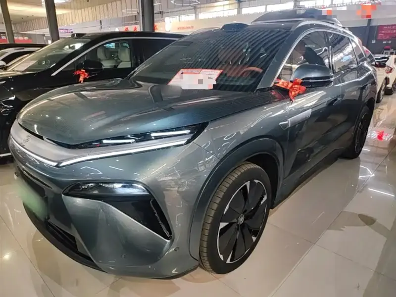 BYD Tang L