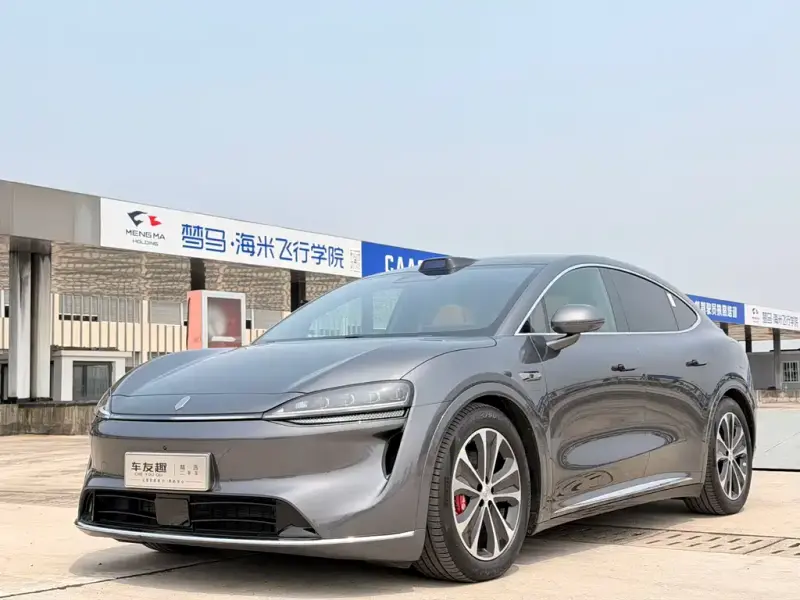 Luxeed Zhijie R7