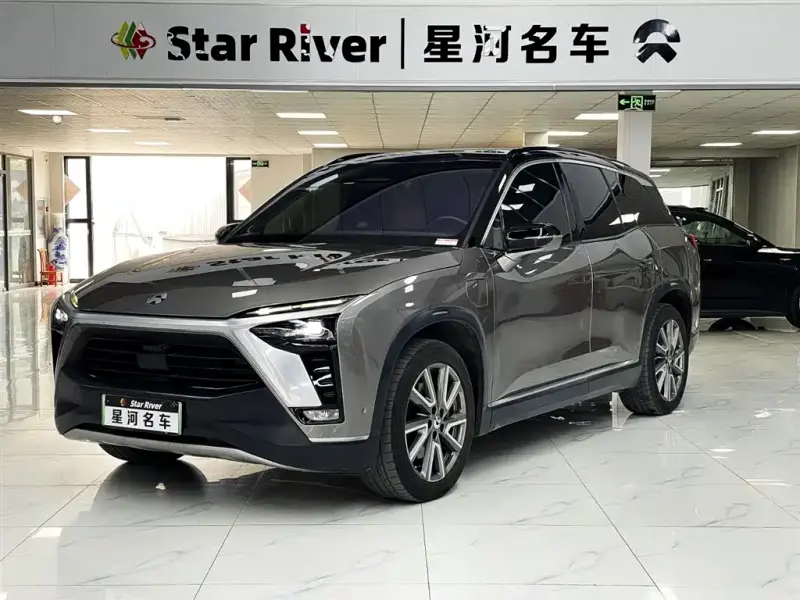 NIO ES8