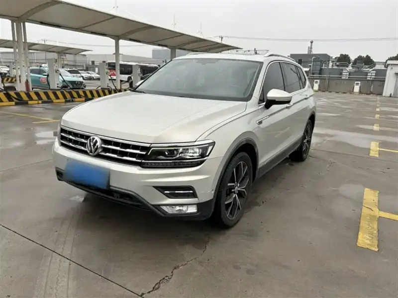 Volkswagen Tiguan L