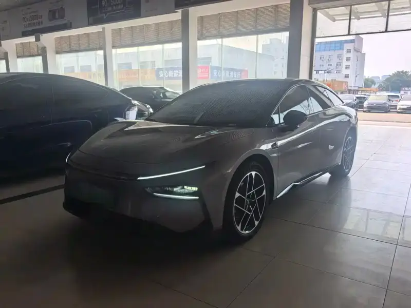 XPeng P7+