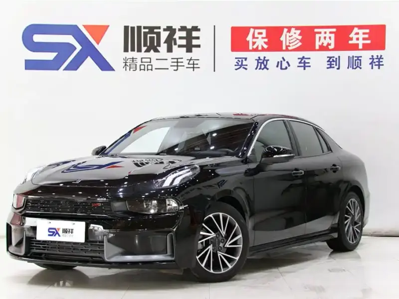 Lynk & Co 03