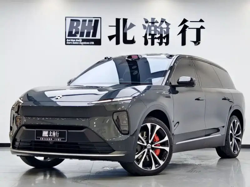 NIO ES8