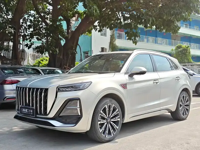 Hongqi HS5