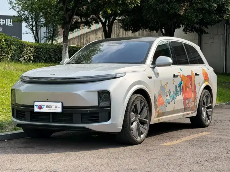 Li Auto L8