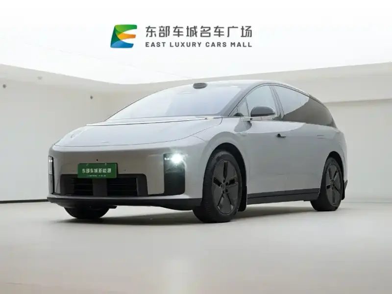 Li Auto i8