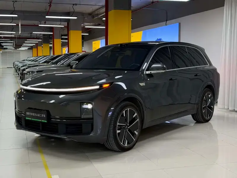Li Auto L8