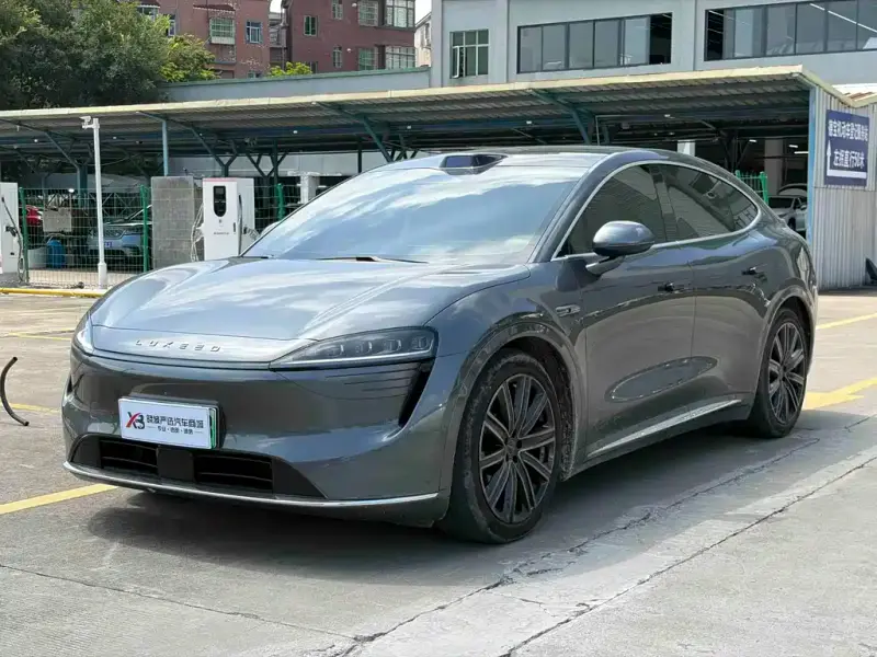 Luxeed Zhijie R7