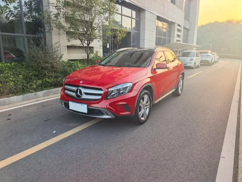 Mercedes-Benz GLA