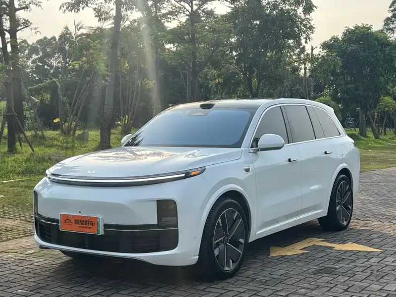 Li Auto L8