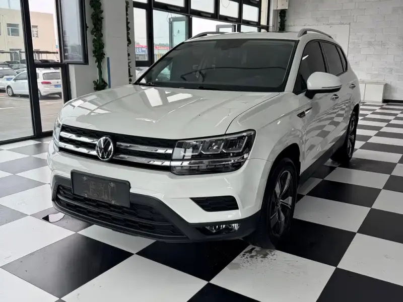 Volkswagen Tharu