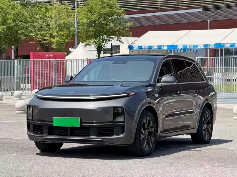 Li Auto L8