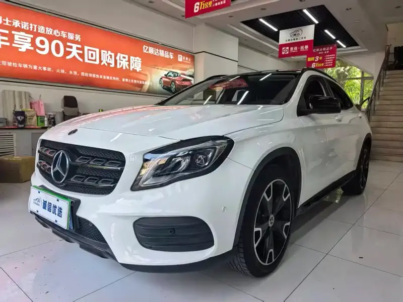 Mercedes-Benz GLA