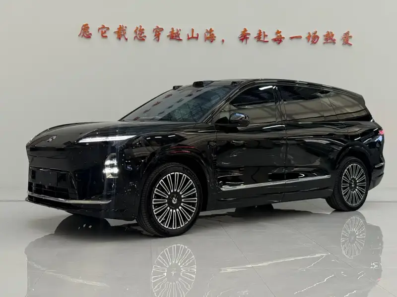 NIO ES8