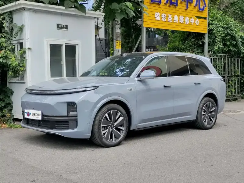 Li Auto L8