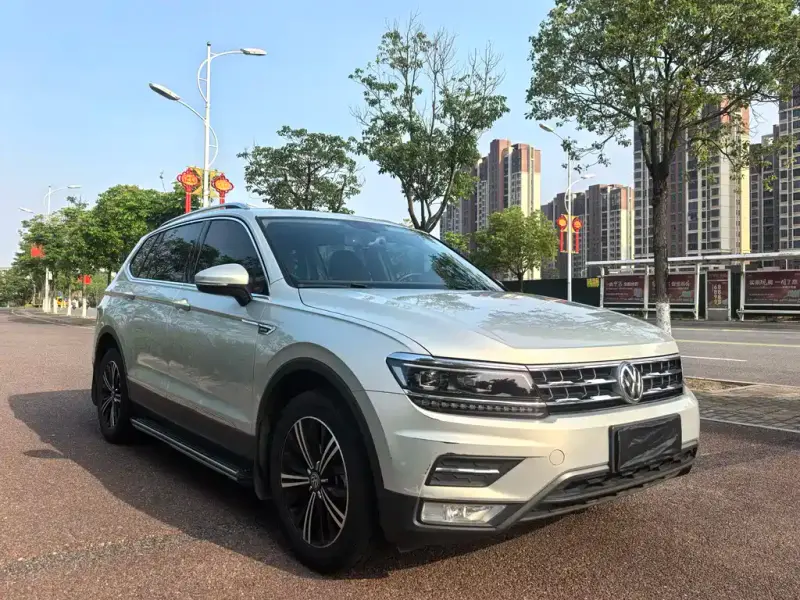Volkswagen Tiguan L