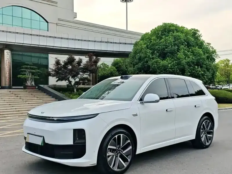 Li Auto L6