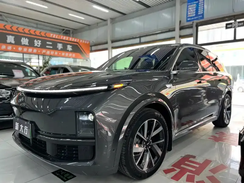 Li Auto L8