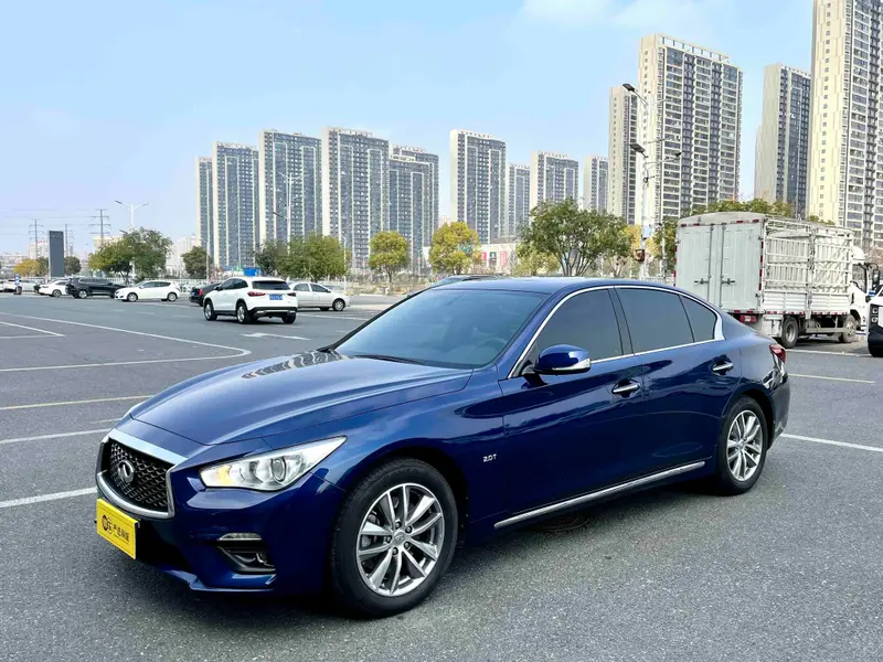 Infiniti Q50L