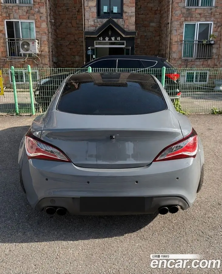 Hyundai Genesis
