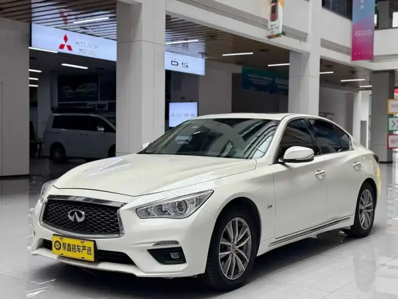 Infiniti Q50L