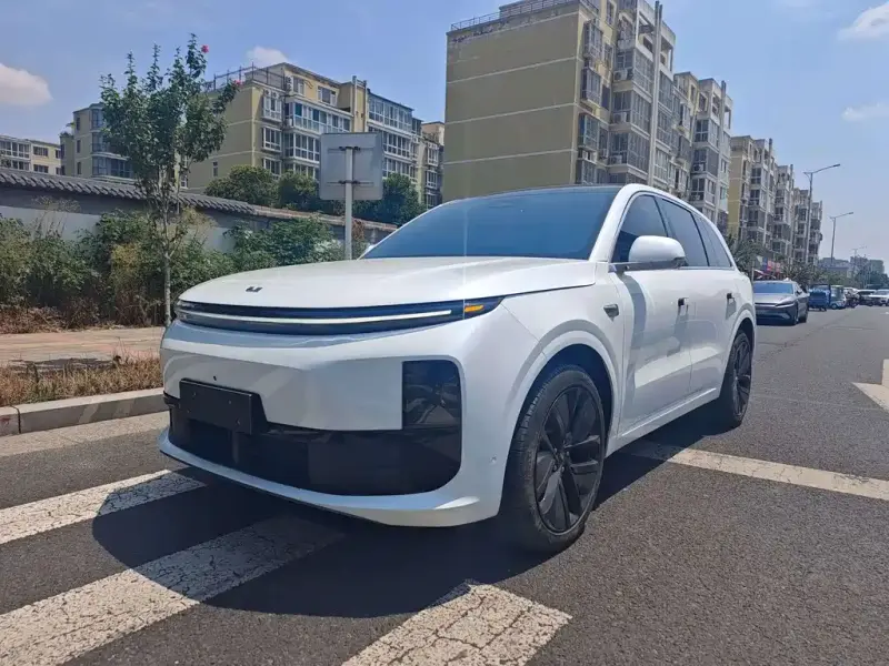 Li Auto L6