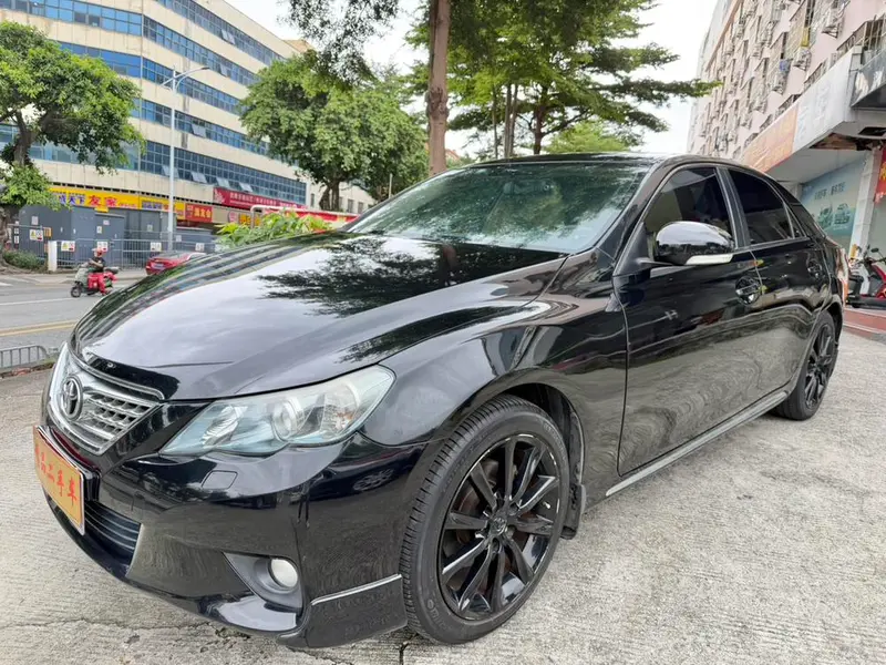 Toyota Reiz