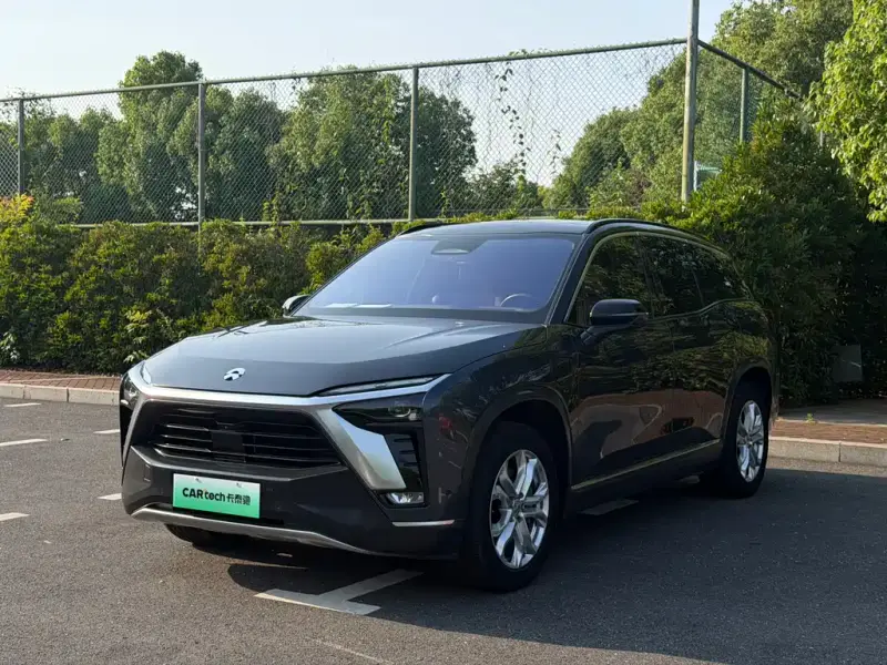 NIO ES8
