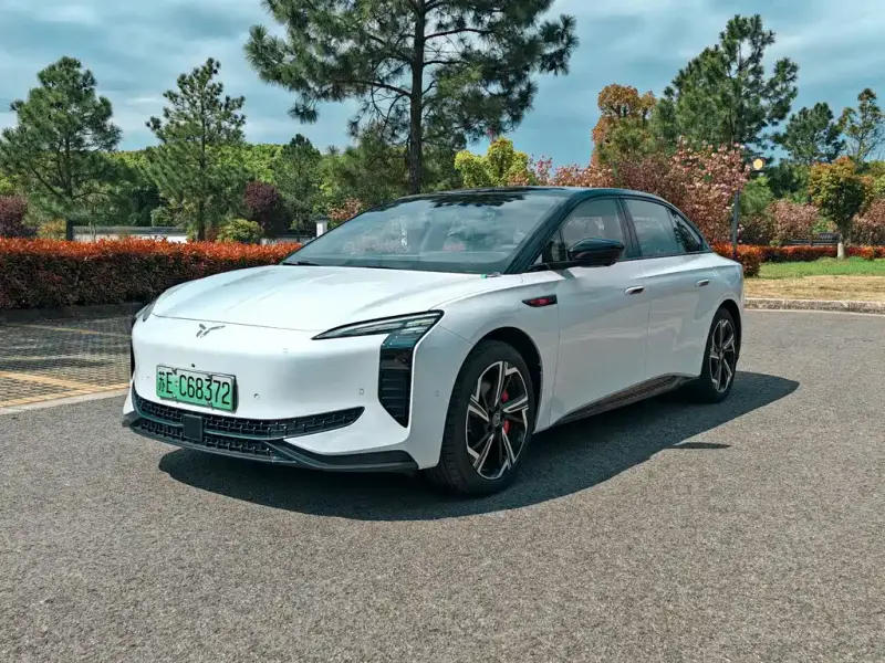 Hongqi EH7