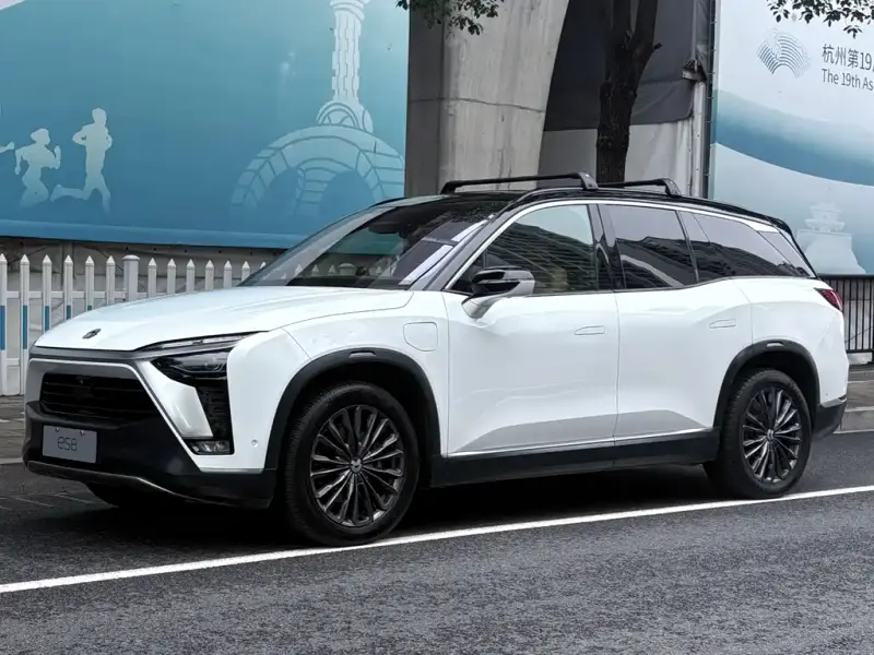 NIO ES8