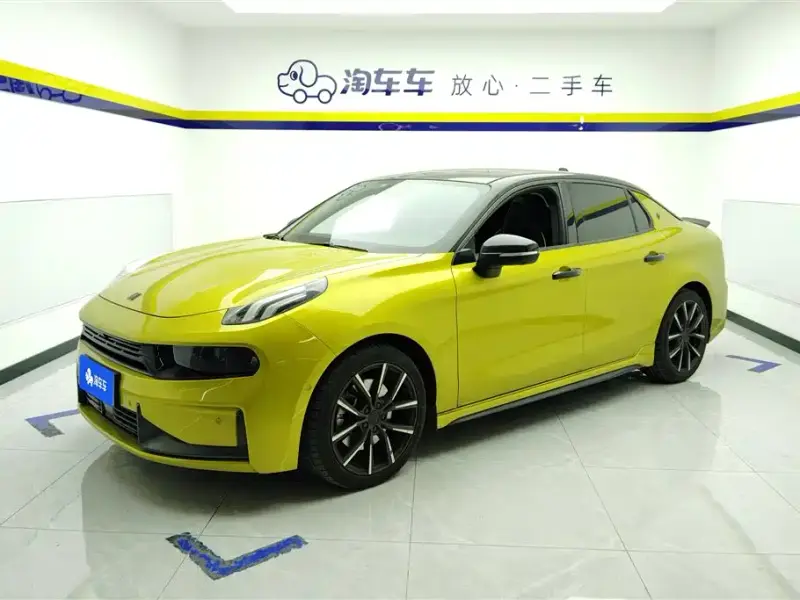 Lynk & Co 03